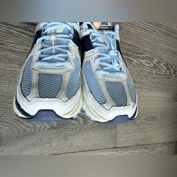 Nike Zoom Vomero 5 in Psychic Blue - Picture 4 of 11